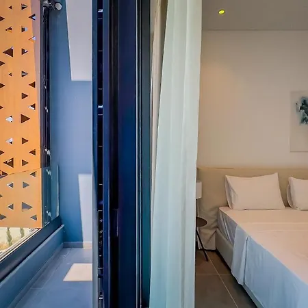 Sunrise Beachfront - 1 Vilă *