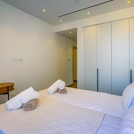 Villa Sunrise Beachfront - 1 *