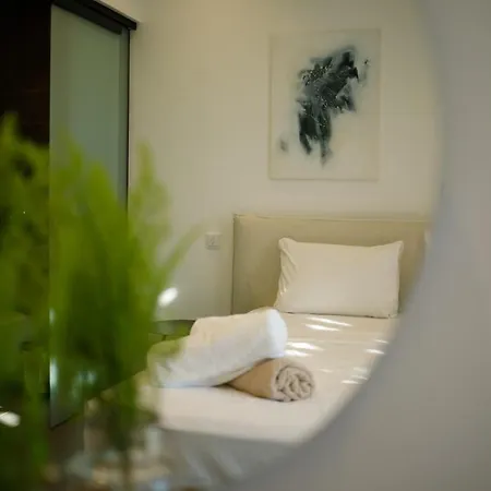 Vila Sunrise Beachfront - 1 *