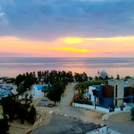 Sunrise Beachfront - 1 Villa Paralimni