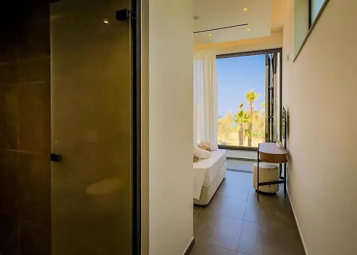 Sunrise Beachfront - 1 * Paralimni