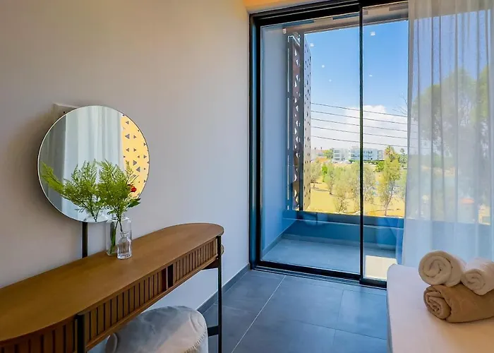 Sunrise Beachfront - 1 Paralimni