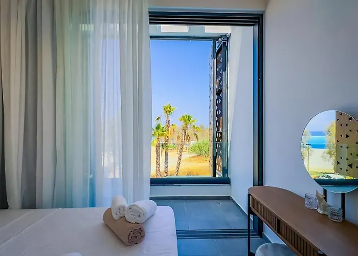 Sunrise Beachfront - 1 Vila