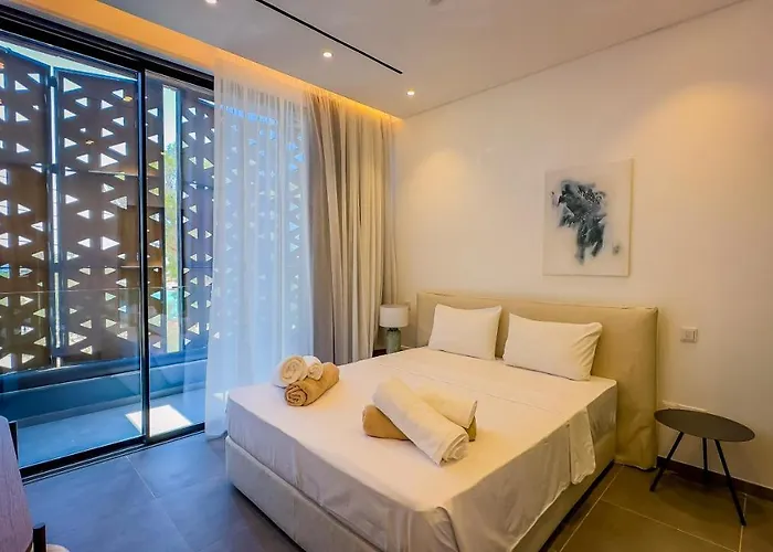 Sunrise Beachfront - 1 Vila